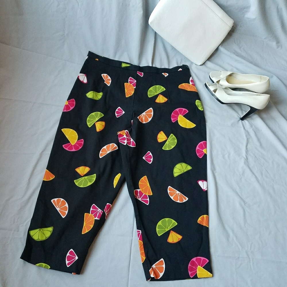 Chic BRIGGS Capris Pants